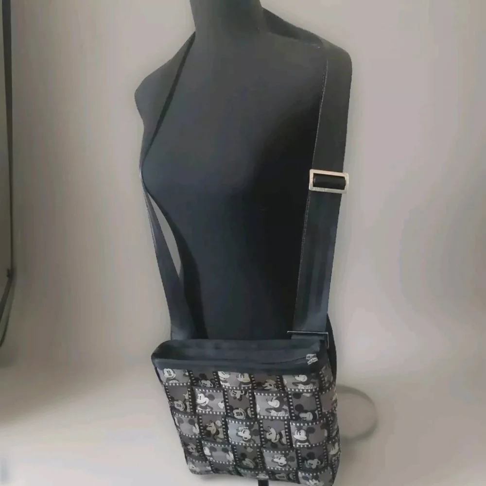 Vintage HARVEY x DISNEY MICKEY MOUSE SEATBELT BAG PURSE